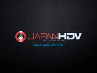 ญี่ปุ่น พนักงานเสิร์ฟหญิง mimi asuka ได้รับ นิ้ว ระยำ ใน the | xhamster