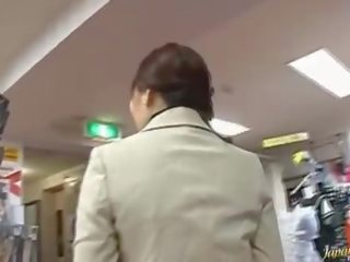 Japonez av model este forțat pentru avea sex video