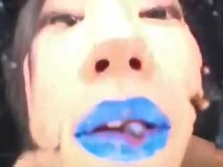 日本語 藍色 唇膏 (spitting-fetish)