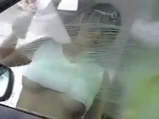 Hapon tinedyer paghuhugas sasakyan video