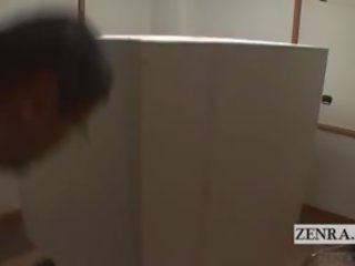 Zaviazané oči japonské ženy escorted do box subtitles